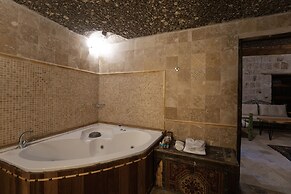 Grand Cave Suites