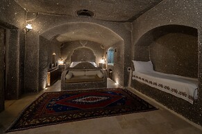 Grand Cave Suites