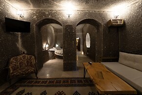 Grand Cave Suites