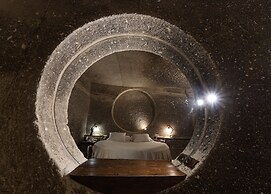 Grand Cave Suites