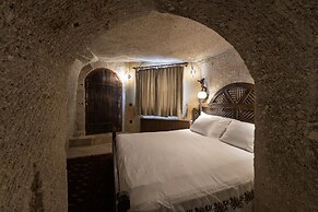 Grand Cave Suites