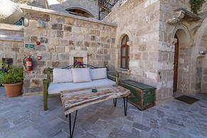 Grand Cave Suites