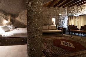 Grand Cave Suites