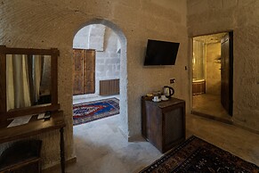 Grand Cave Suites