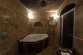 Grand Cave Suites