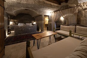 Grand Cave Suites