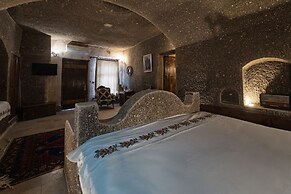 Grand Cave Suites