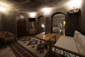 Grand Cave Suites