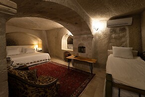 Grand Cave Suites