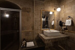 Grand Cave Suites