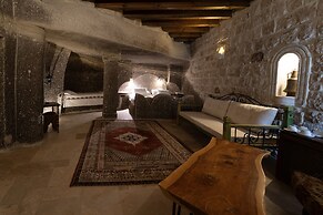 Grand Cave Suites
