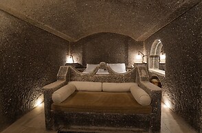Grand Cave Suites