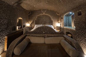 Grand Cave Suites
