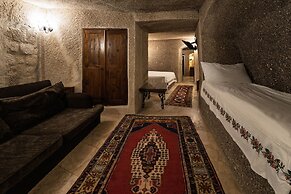 Grand Cave Suites