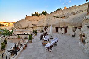 Grand Cave Suites