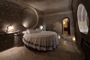 Grand Cave Suites