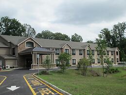 Red Carpet Inn And Suites Monmouth Jtc