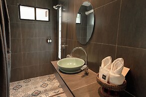 THEE Kashatharn by TH District