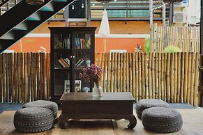 THEE Kashatharn by TH District