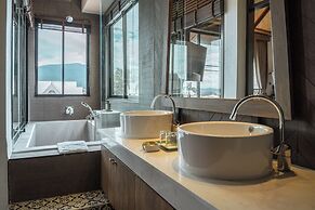 THEE Kashatharn by TH District