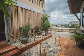 THEE Kashatharn by TH District