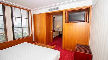 REDTOP Hotel & Convention Center