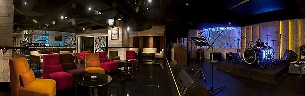 REDTOP Hotel & Convention Center