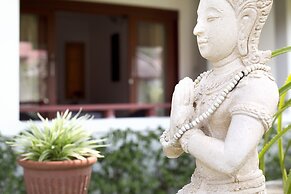 The Cosy Beach Resort