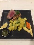 The Cosy Beach Resort