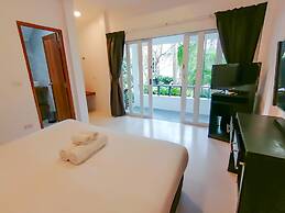 The Cosy Beach Resort