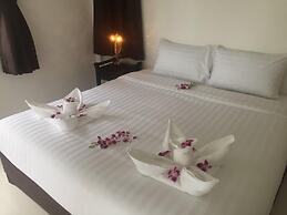 The Cosy Beach Resort