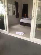 The Cosy Beach Resort