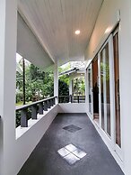 The Cosy Beach Resort