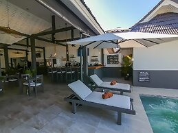 The Cosy Beach Resort