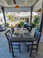 The Cosy Beach Resort