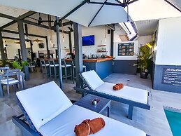 The Cosy Beach Resort