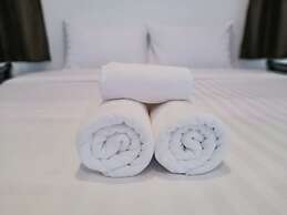 The Cosy Beach Resort