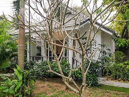 The Cosy Beach Resort