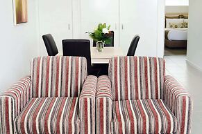 Oaks Middlemount Suites