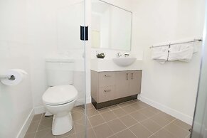 Oaks Middlemount Suites