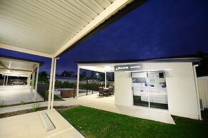 Oaks Middlemount Suites