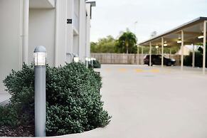 Oaks Middlemount Suites