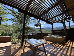 Yugawara Spa Ryokan Ashikari
