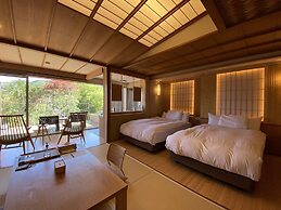 Yugawara Spa Ryokan Ashikari