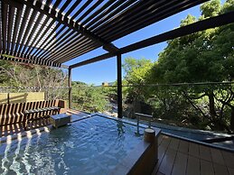 Yugawara Spa Ryokan Ashikari
