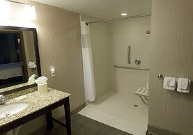 Hampton Inn & Suites Bismarck Northwest