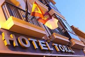 Hotel Toral