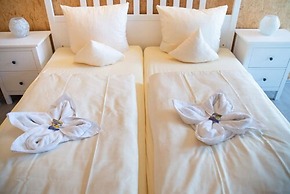 Hotel Vicinity