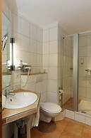 Luckai Hotel Restaurant