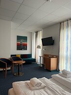 Stargaze Forum Hotel